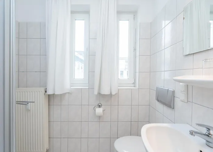 Apartment 661, Seepark *